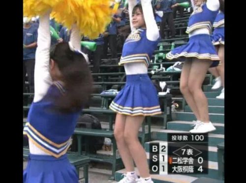 【盗撮】とある高校野球（甲子園）の試合中7回の表に奇跡到来！チアリーディングの美少女JKのアンスコパンチラがTVで放映さ……のトップ画像