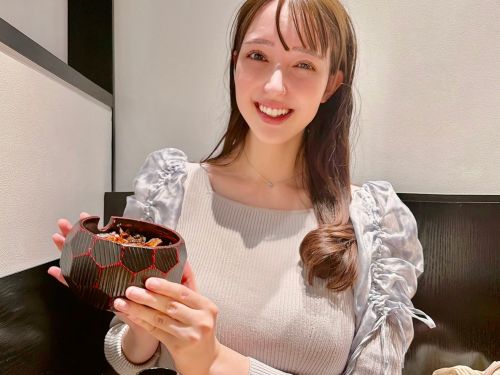 静岡朝日アナの佐々木沙羅がXにあげた着衣巨乳がエロいと話題にのトップ画像