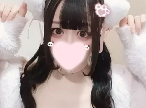 【個人撮影】変態ドMアピールの裏垢美人さん20歳が美乳ピンク乳輪露わにパイパン自撮りヌード!のトップ画像